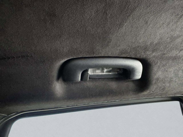 Used 2015 Jeep Grand Cherokee SRT image 42