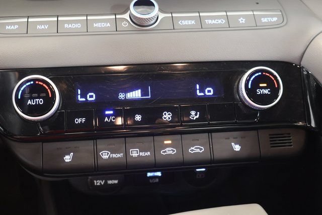 Used 2025 Hyundai Elantra SEL FWD image 19