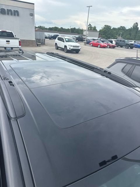 New 2025 Chrysler Pacifica Select w/ Fav Edition Package image 10