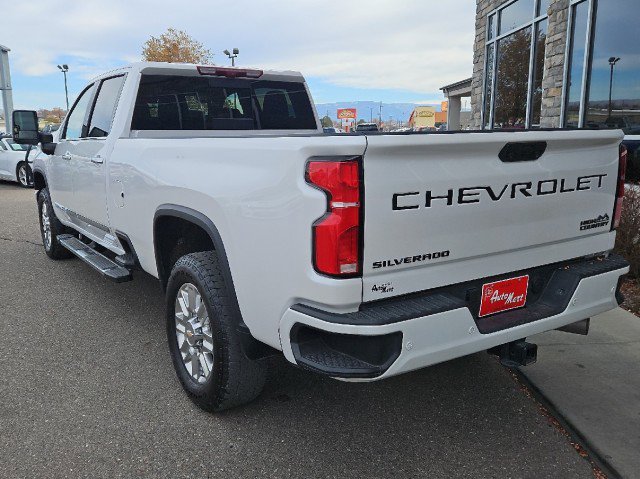 Used 2025 Chevrolet Silverado 3500 High Country w/ High Country Premium Package image 3