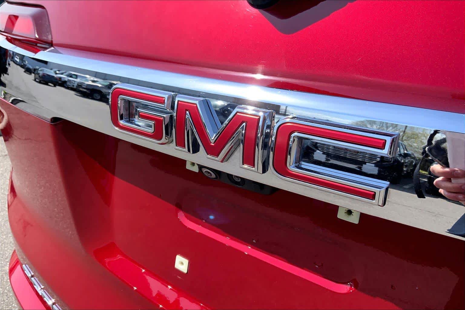Used 2020 GMC Acadia Denali AWD/4WD image 10