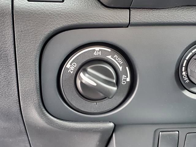 New 2026 Nissan Frontier S image 28