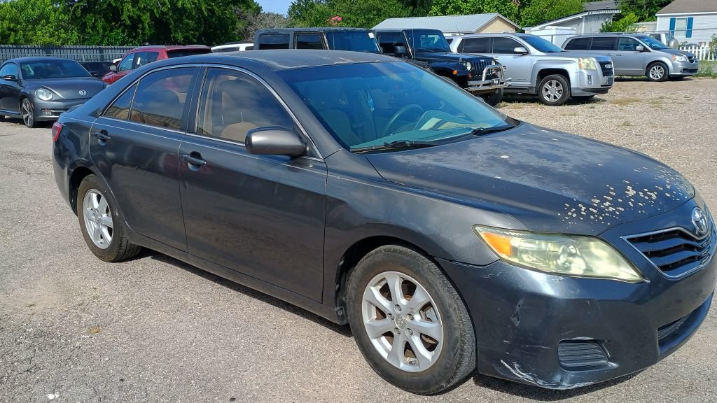 Used 2010 Toyota Camry FWD image 3