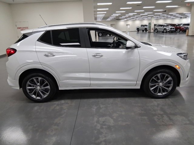 Used 2023 Buick Encore GX Select w/ Sport Touring Package image 8