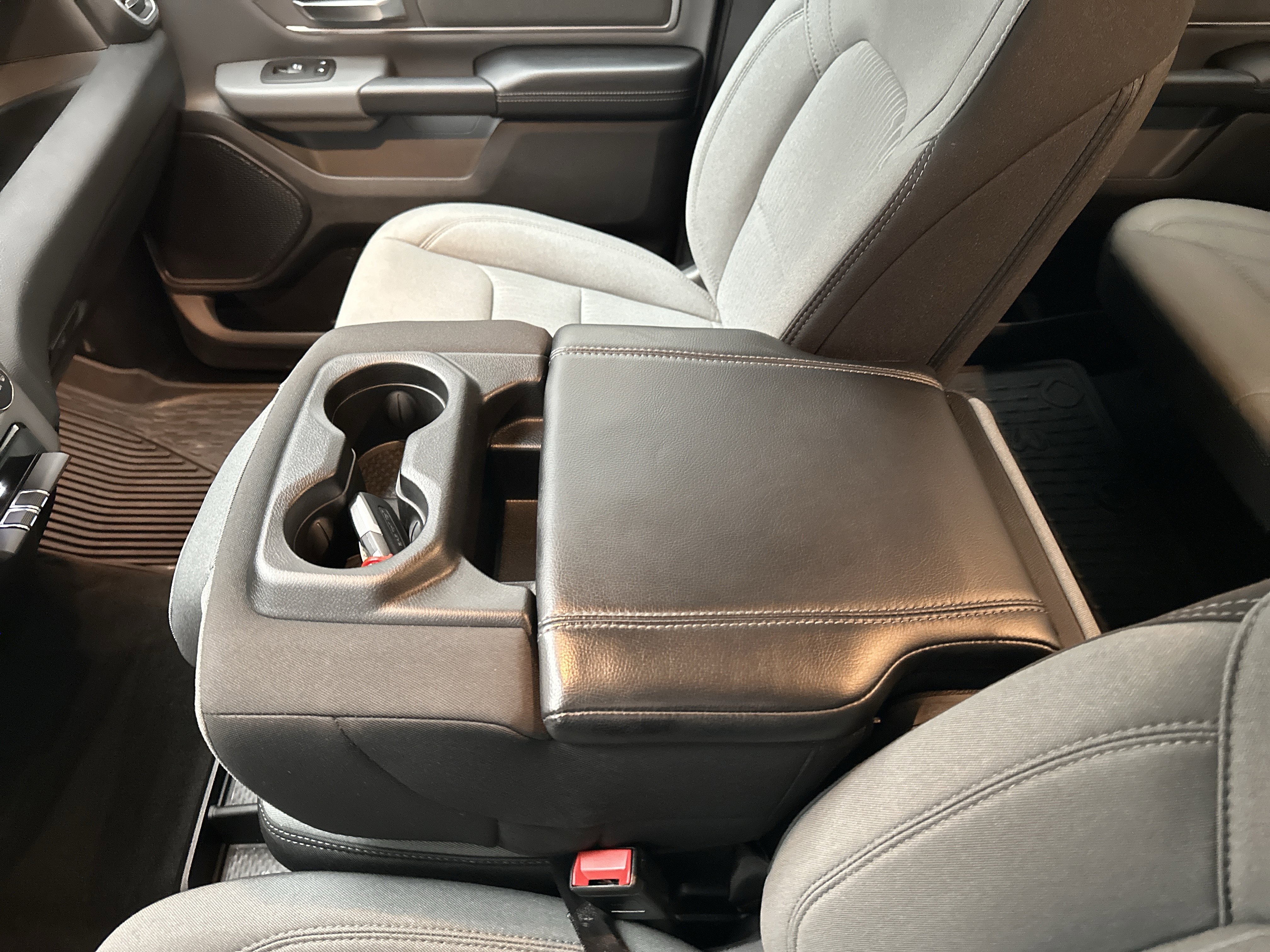 Used 2023 RAM 1500 Big Horn image 34