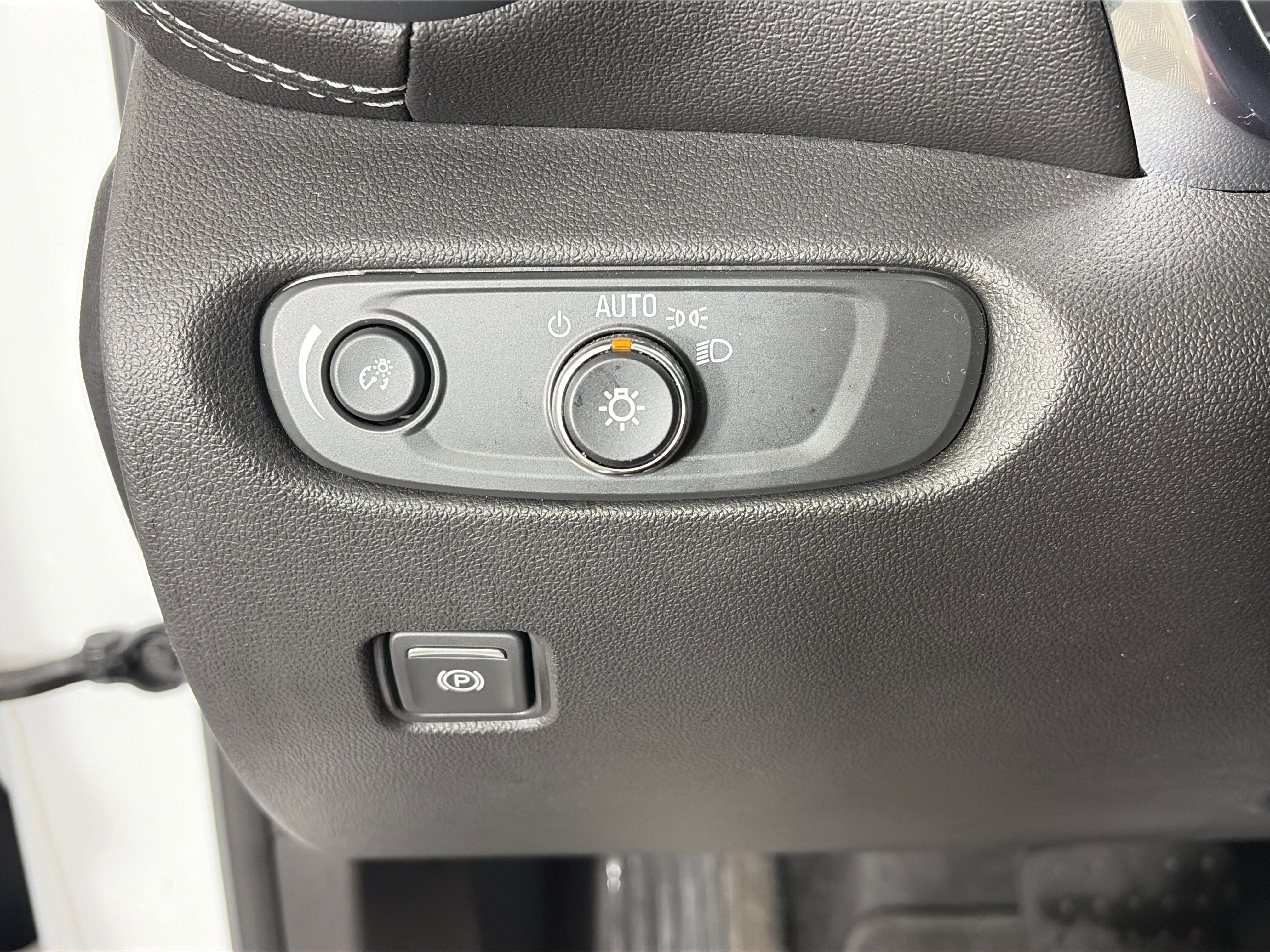 Certified 2024 Chevrolet Blazer LT image 30