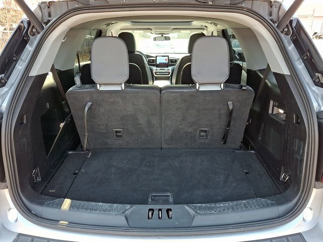 Used 2021 Ford Explorer XLT w/ Equipment Group 202A image 29