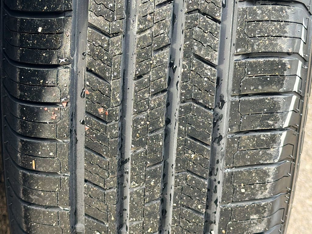 Used 2024 GMC Terrain SLT image 44