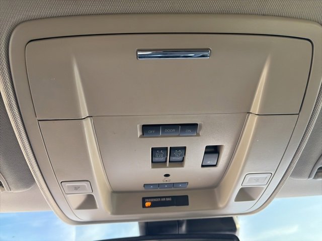 Used 2015 GMC Sierra 1500 SLT w/ SLT Crew Cab Value Package image 25