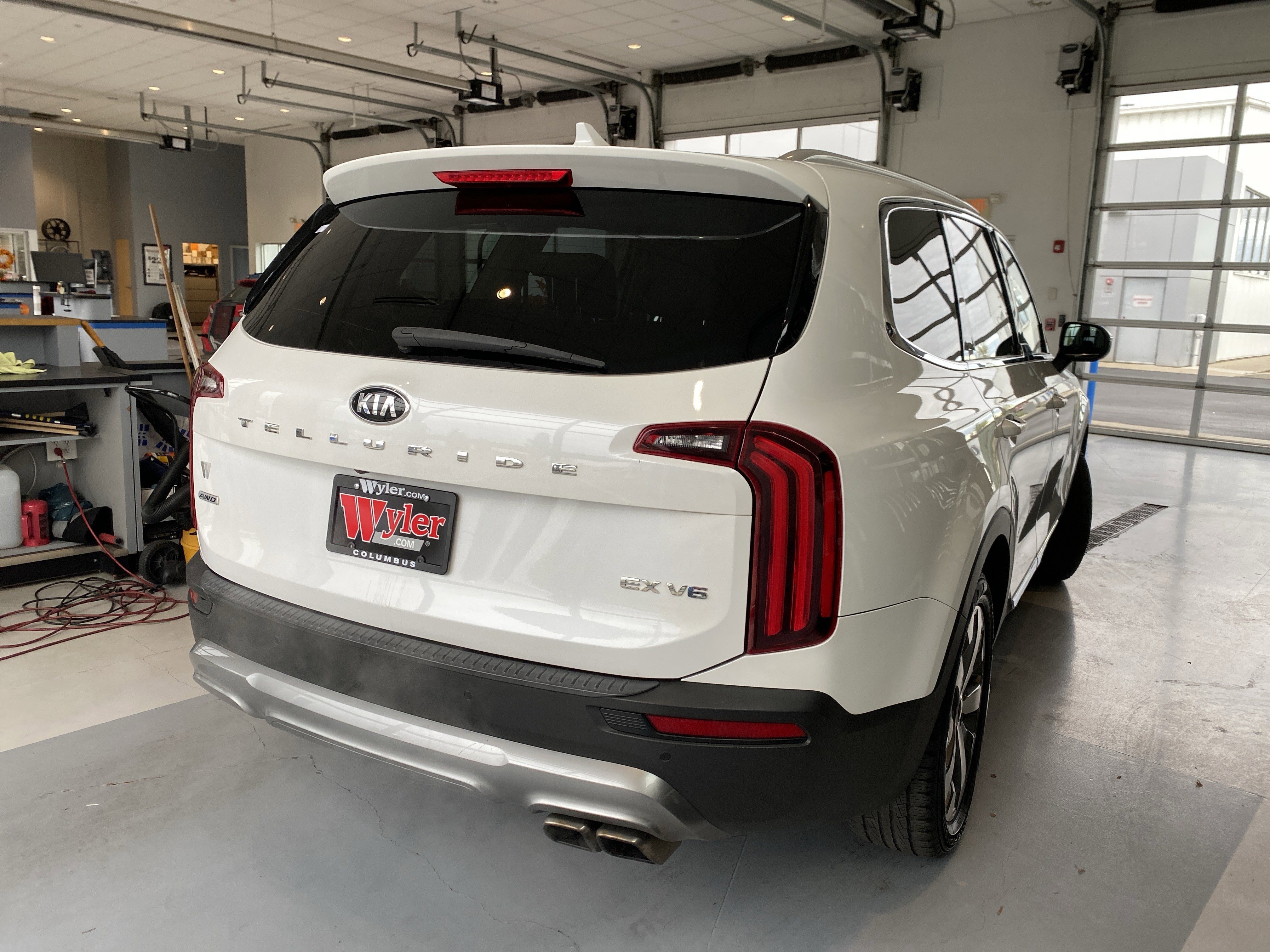 Used 2021 Kia Telluride EX w/ EX Premium Package image 4