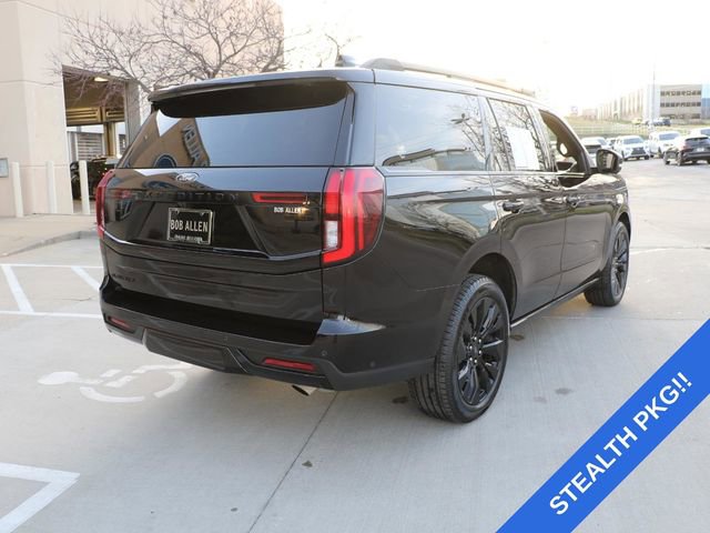 Used 2025 Ford Expedition Platinum w/ Stealth Appearance Package AWD/4WD image 5