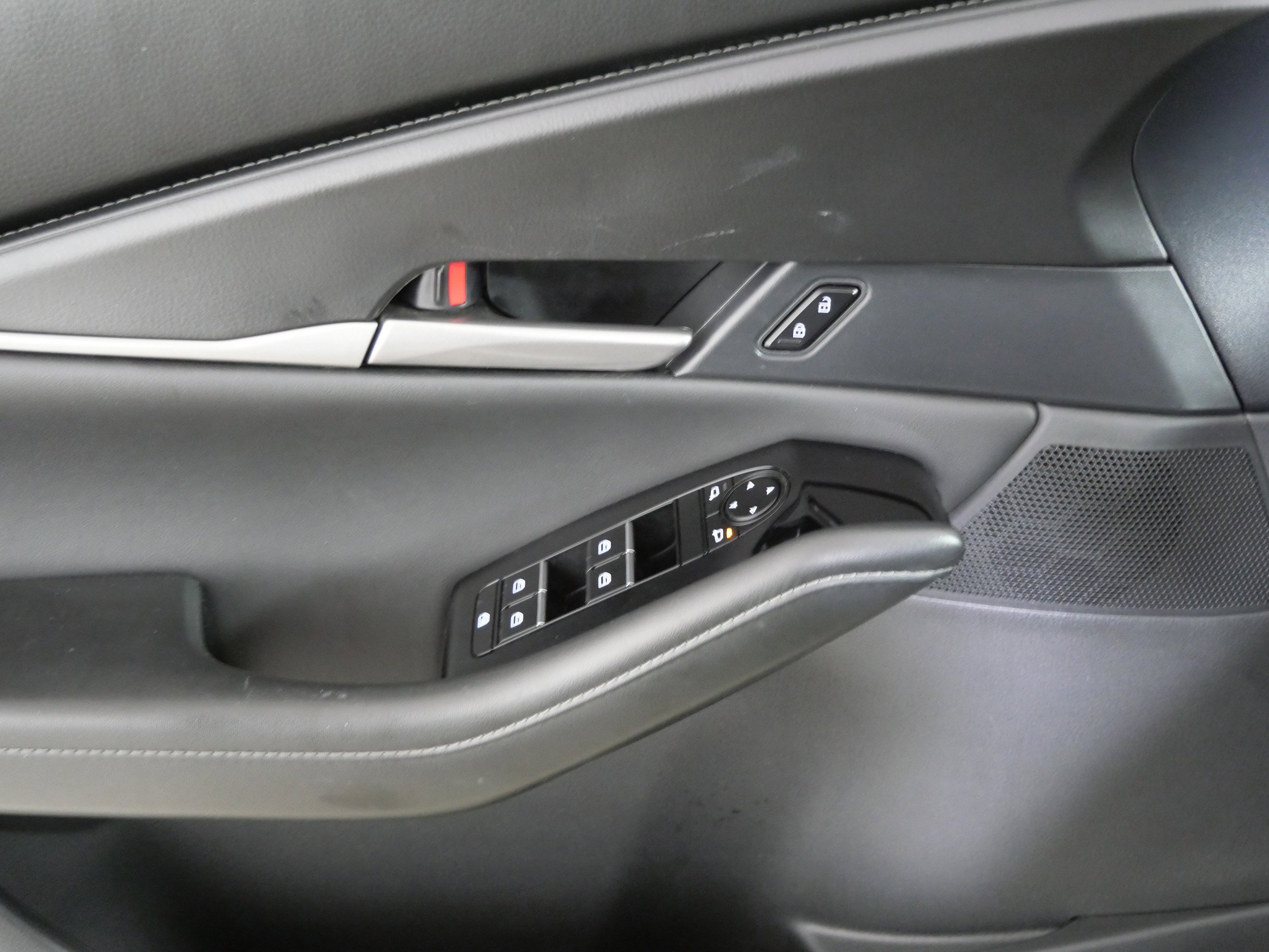 Certified 2025 MAZDA CX-30 AWD 2.5 S w/ Select Sport Pkg image 19