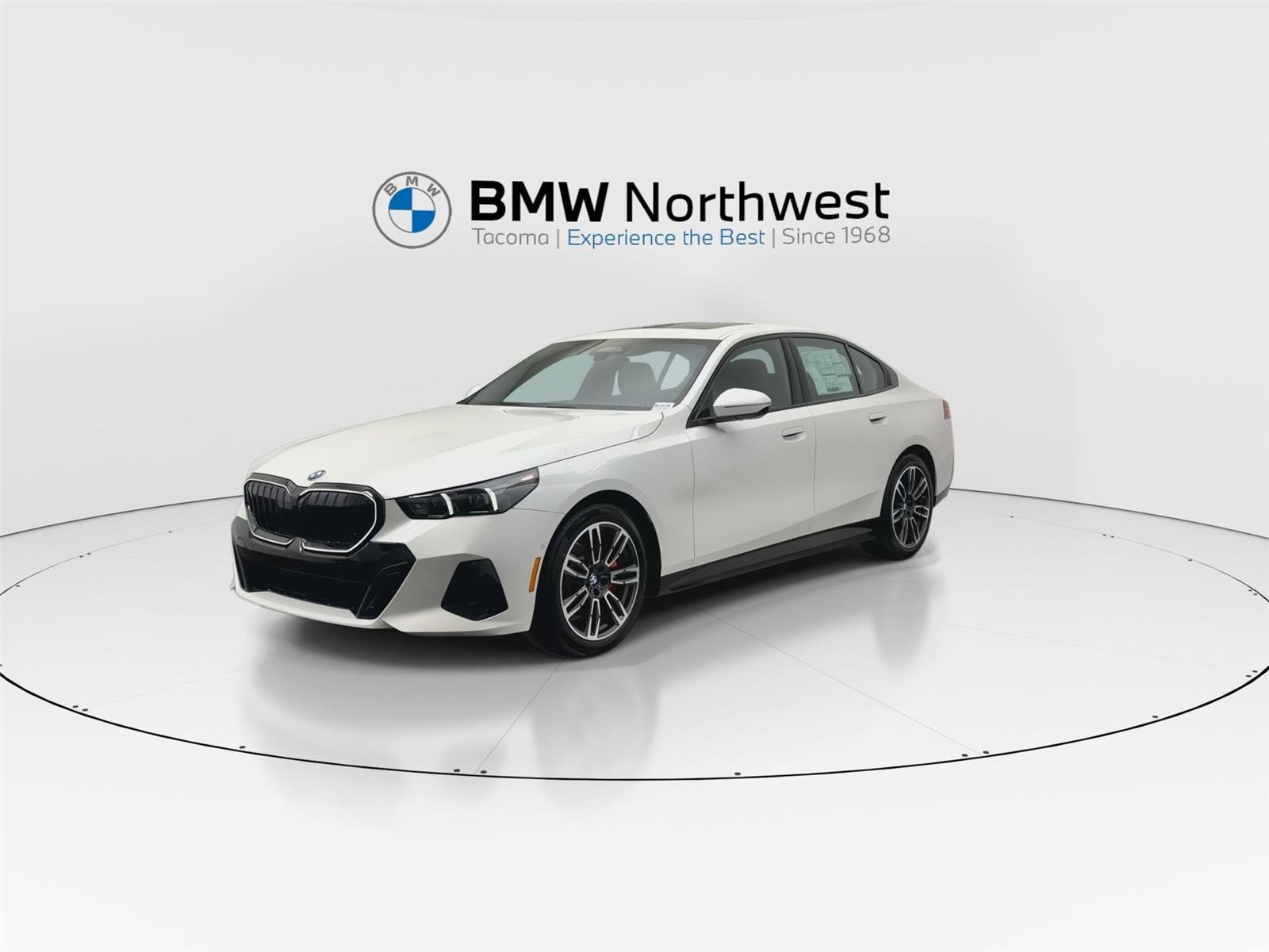 New 2026 BMW 530i xDrive w/ M Sport Package image 9