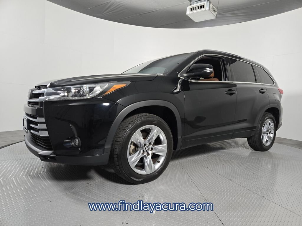 Used 2019 Toyota Highlander Limited FWD image 2