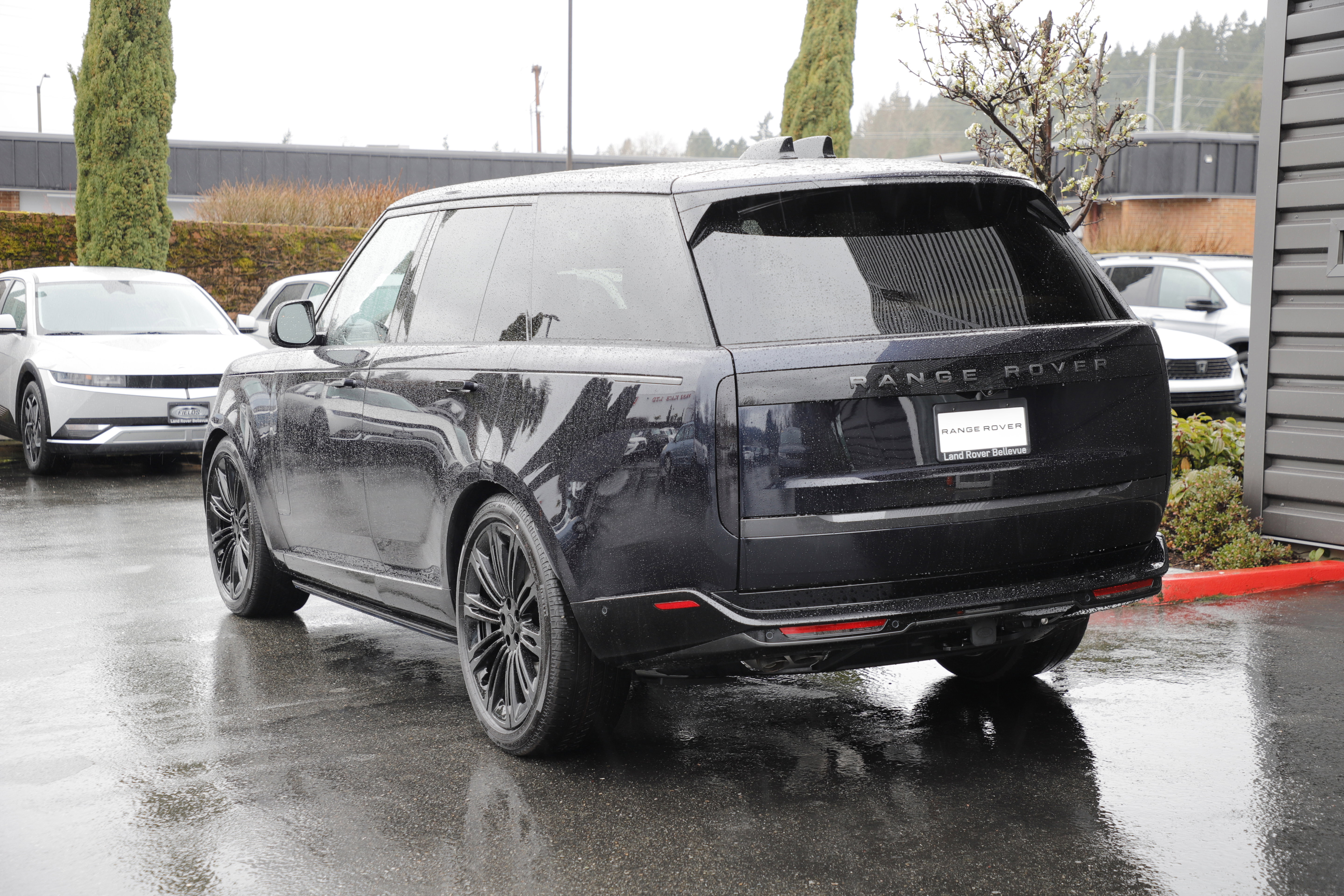 New 2026 Land Rover Range Rover Autobiography image 4