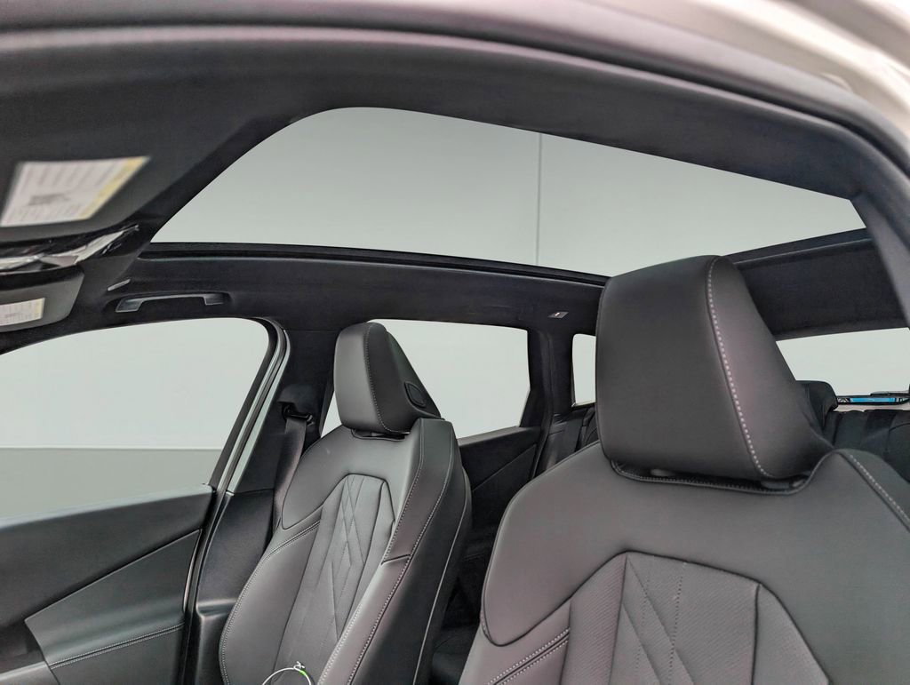 New 2025 BMW X3 xDrive30i w/ Convenience Package image 14