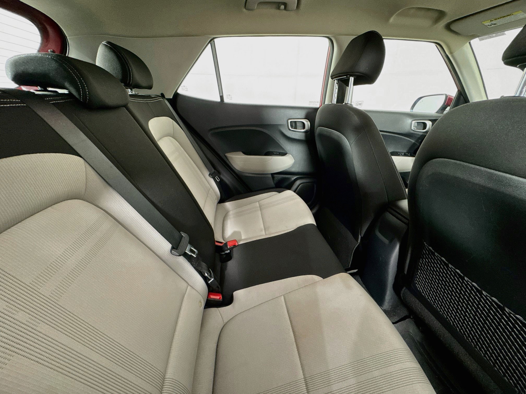 Used 2021 Hyundai Venue SEL FWD image 24