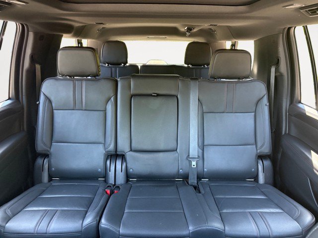Used 2021 Chevrolet Suburban RST w/ Luxury Package AWD/4WD image 10