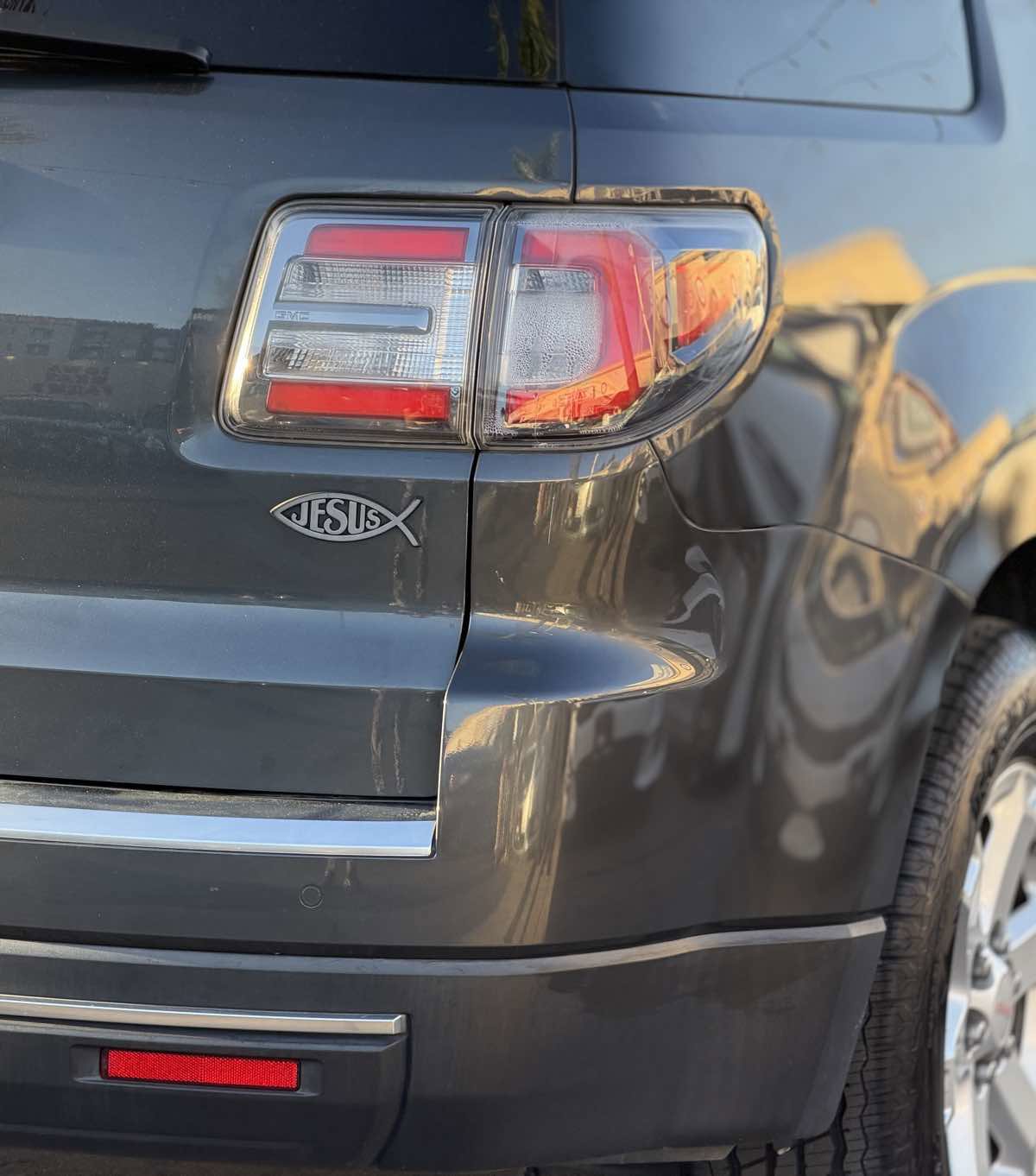 Used 2014 GMC Acadia SLE image 9