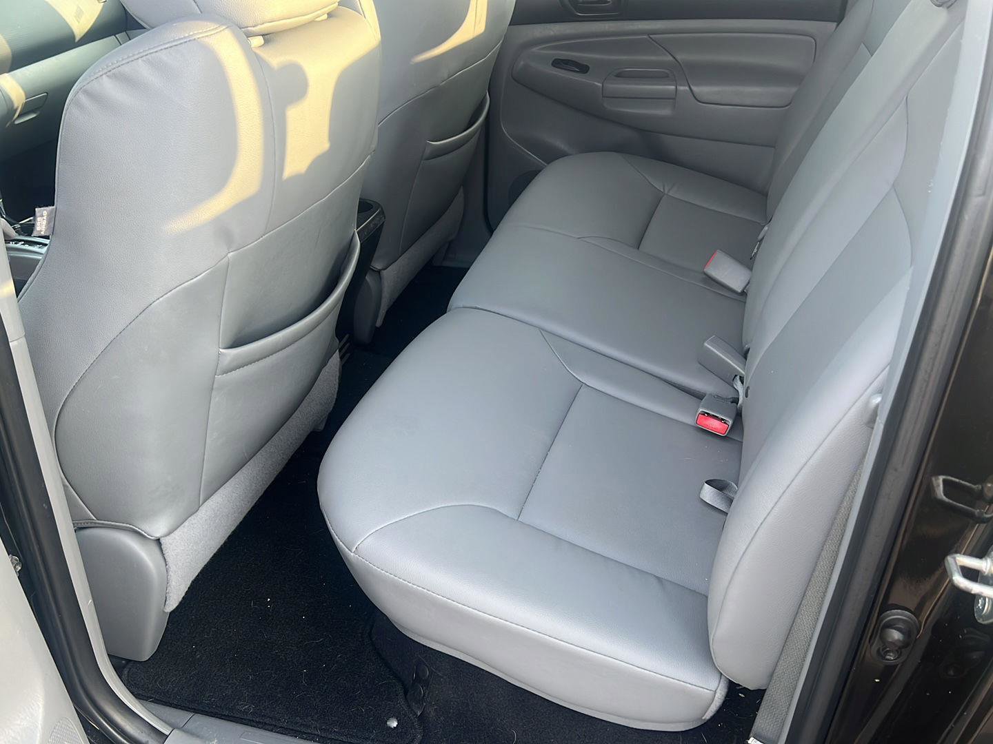 Used 2014 Toyota Tacoma 4x4 Double Cab w/ Limited Package image 14