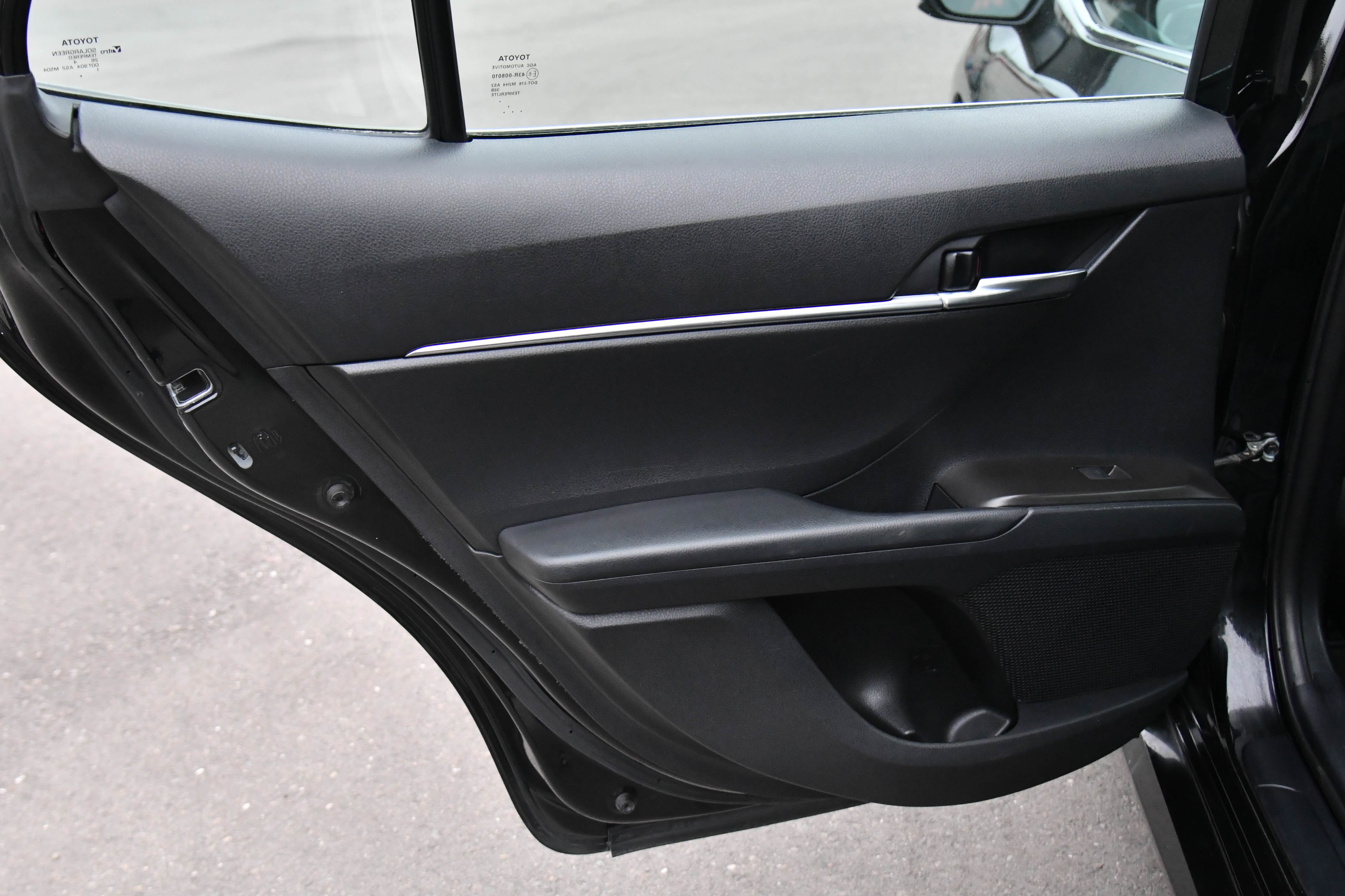 Used 2024 Toyota Camry LE image 32