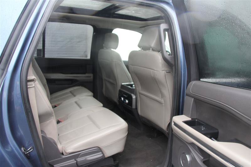 Used 2020 Ford Expedition Max XLT w/ Equipment Group 202A AWD/4WD image 21