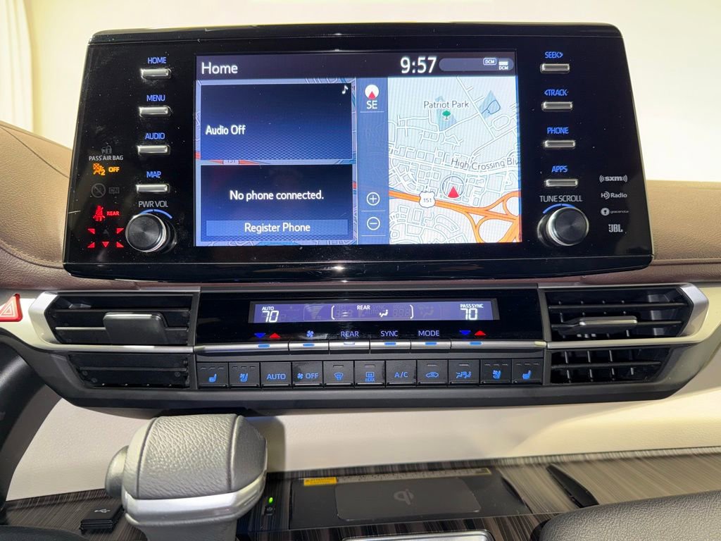 Certified 2023 Toyota Sienna Platinum image 30