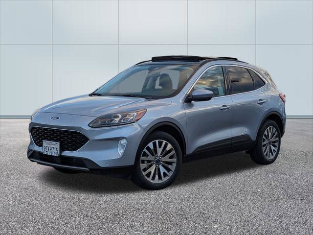 Certified 2022 Ford Escape Titanium w/ Class II Trailer Tow Package image 1
