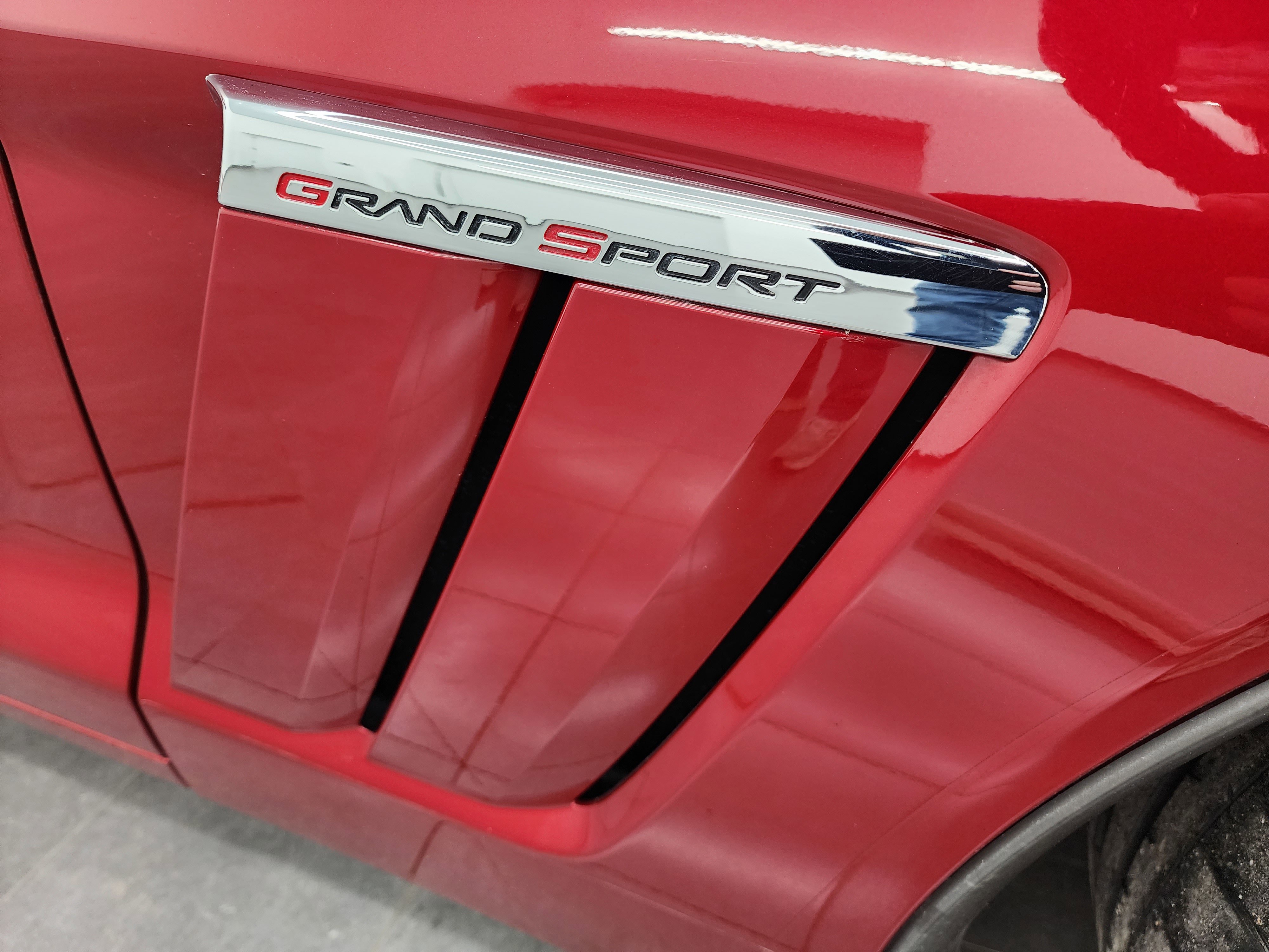 Used 2011 Chevrolet Corvette Grand Sport w/ Preferred Equipment Group RWD image 22