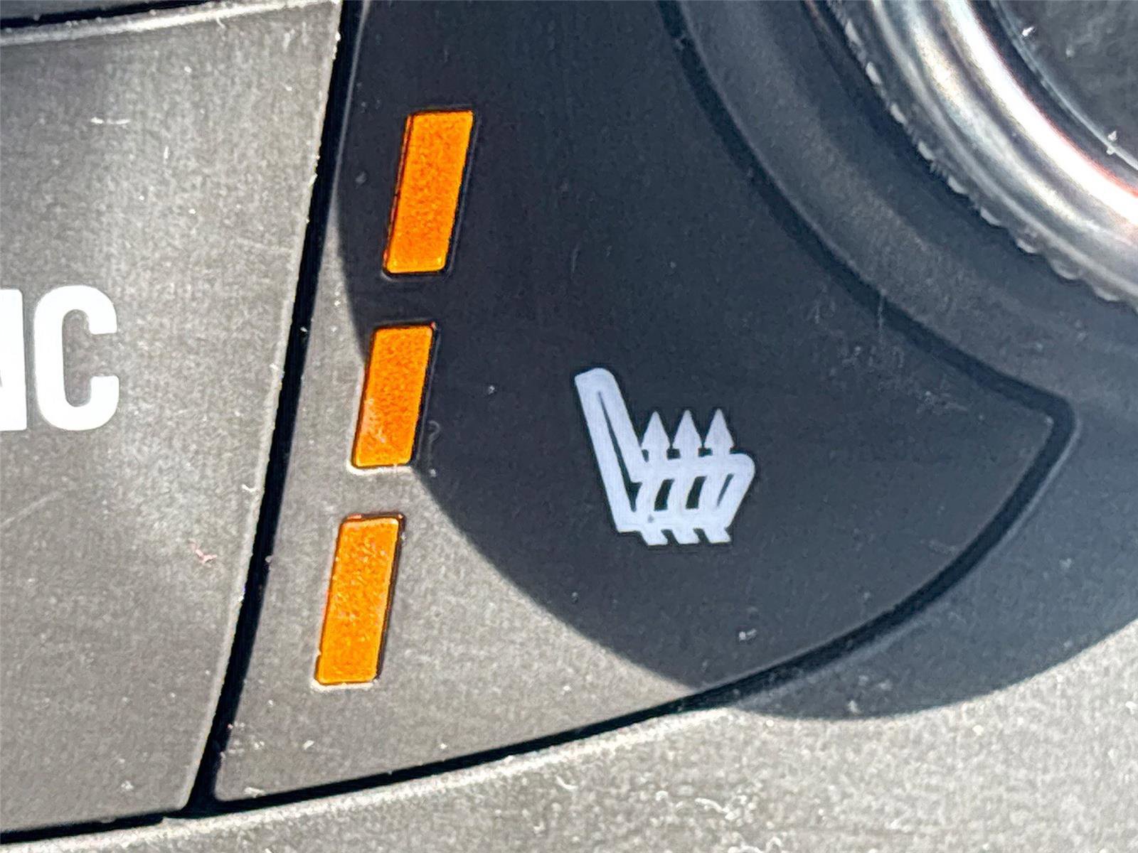 Used 2020 Chevrolet Traverse LT image 20