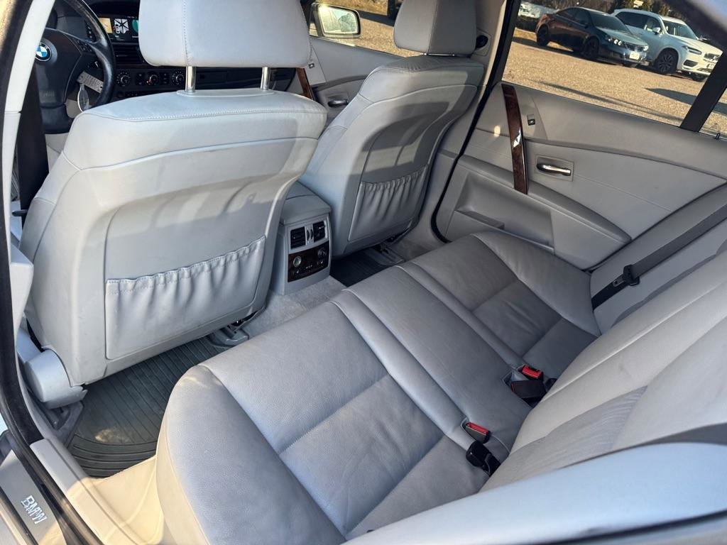 Used 2007 BMW 525xi Sedan image 18