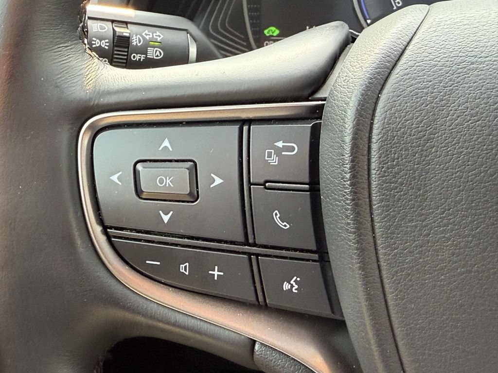 Used 2024 Lexus UX 250h F Sport AWD/4WD image 22