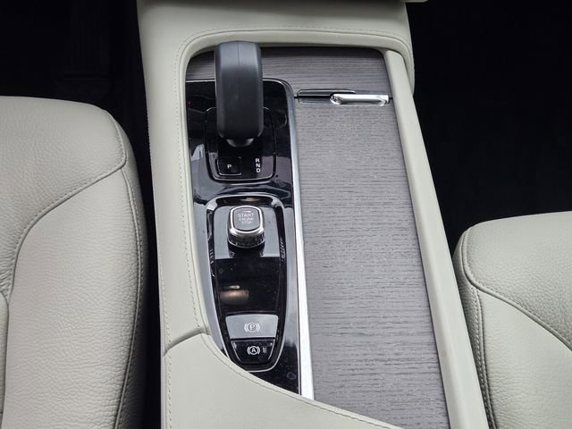 Certified 2024 Volvo XC90 T8 Plus image 23