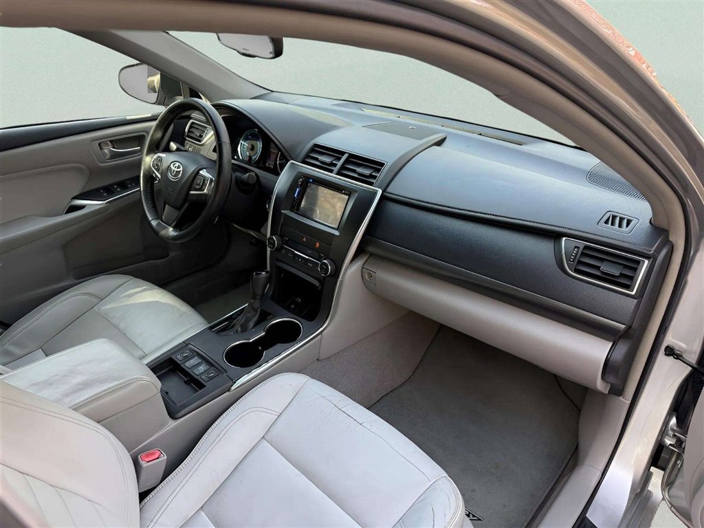 Used 2015 Toyota Camry XLE w/ Moonroof Package FWD image 22