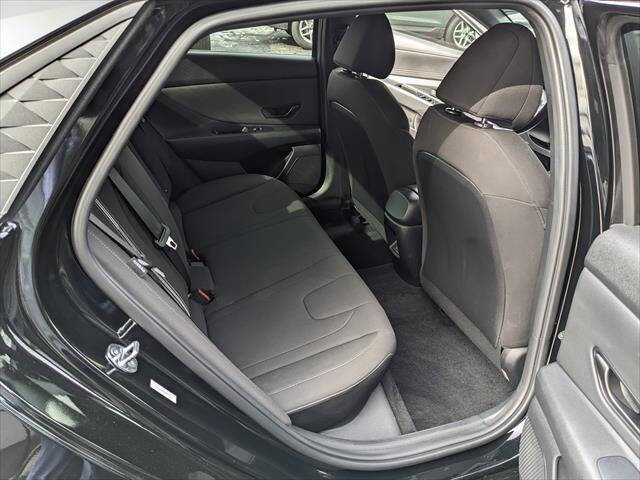 Used 2025 Hyundai Elantra Sport image 15