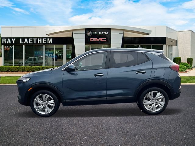 Used 2024 Buick Encore GX Preferred w/ Comfort Package FWD image 2