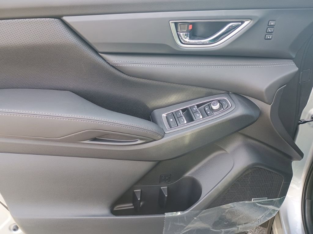 New 2026 Subaru Ascent Limited image 8