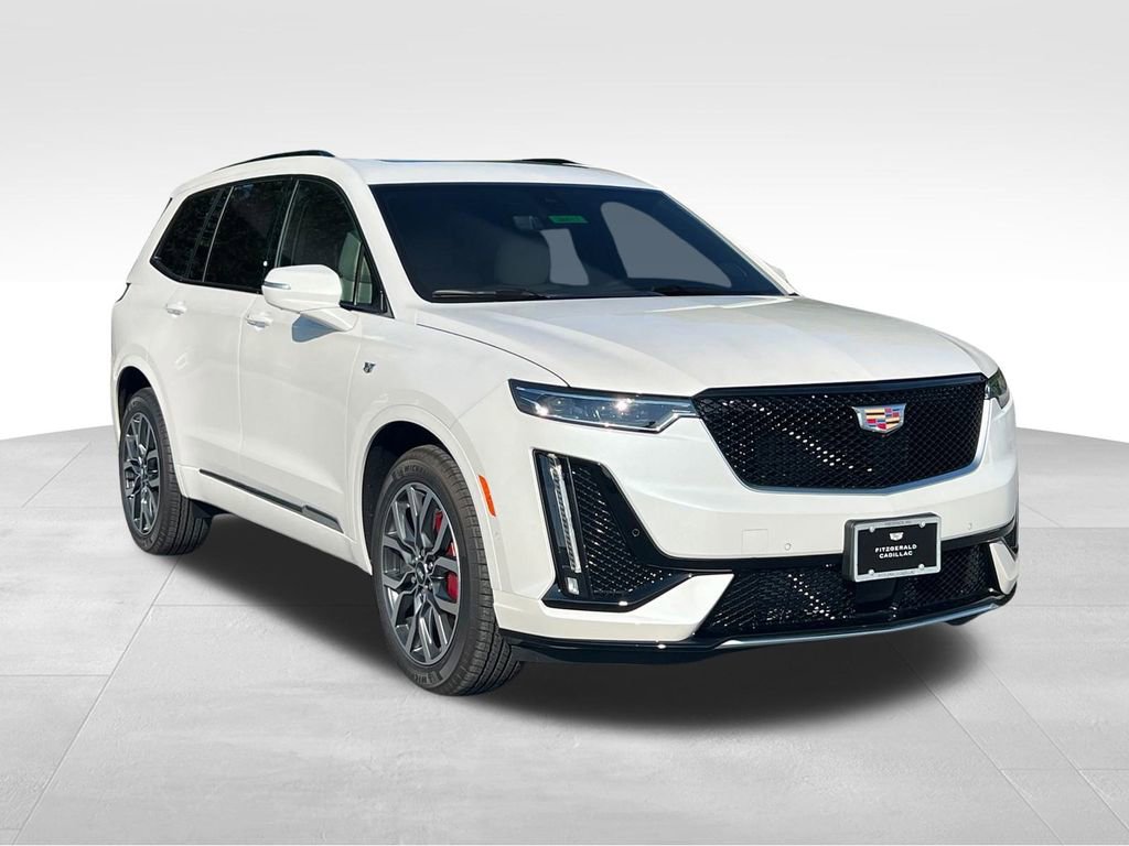 New 2025 Cadillac XT6 Sport w/ Technology Package