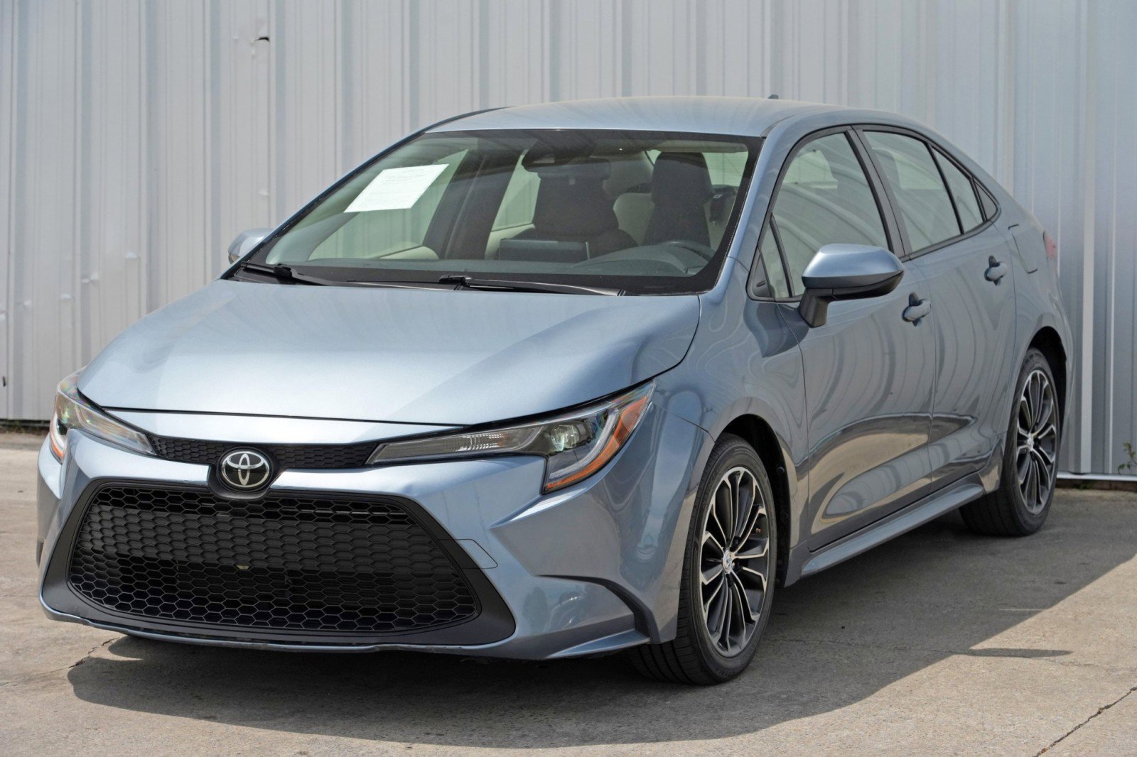 Used 2020 Toyota Corolla LE FWD image 43