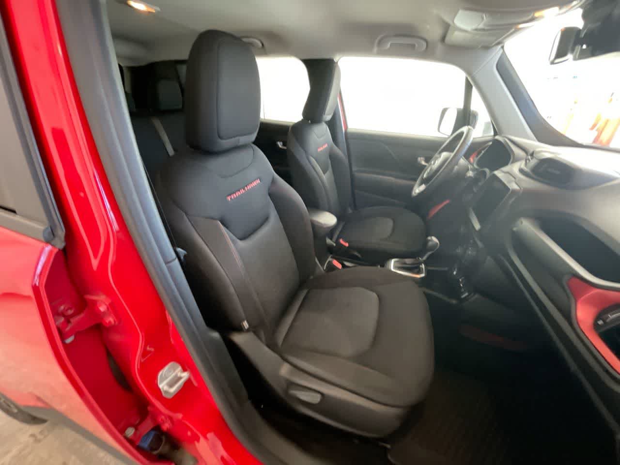 Used 2023 Jeep Renegade Trailhawk AWD/4WD image 24