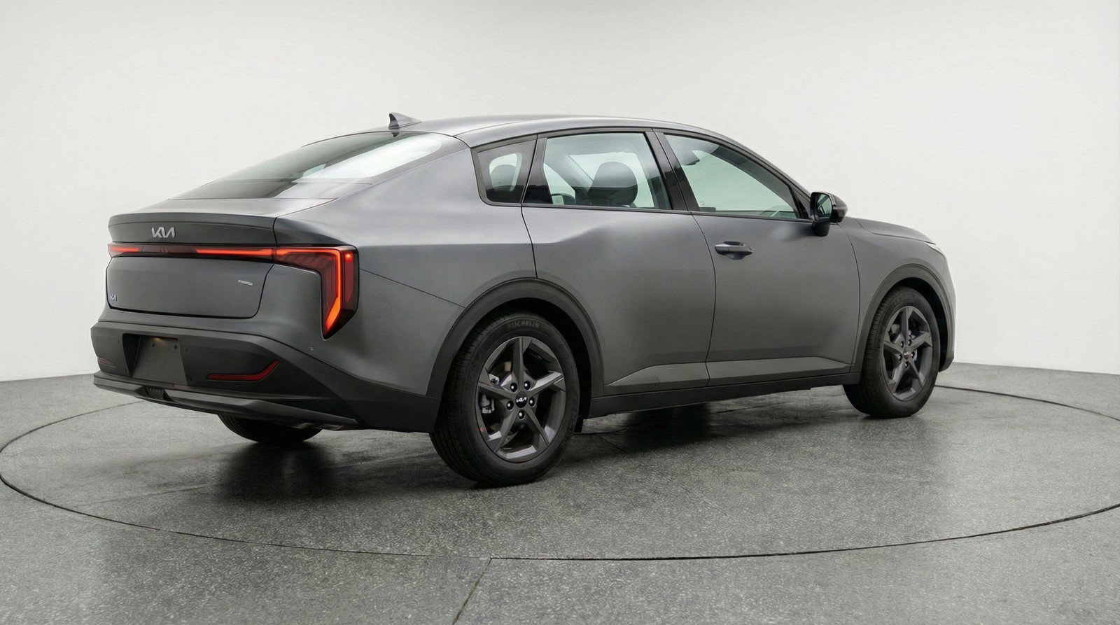 Used 2025 Kia K4 LXS image 9