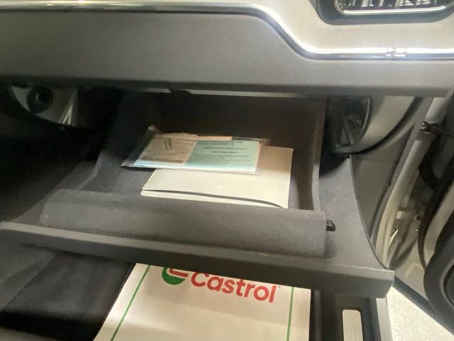 Certified 2025 Volvo XC60 B5 Plus image 30