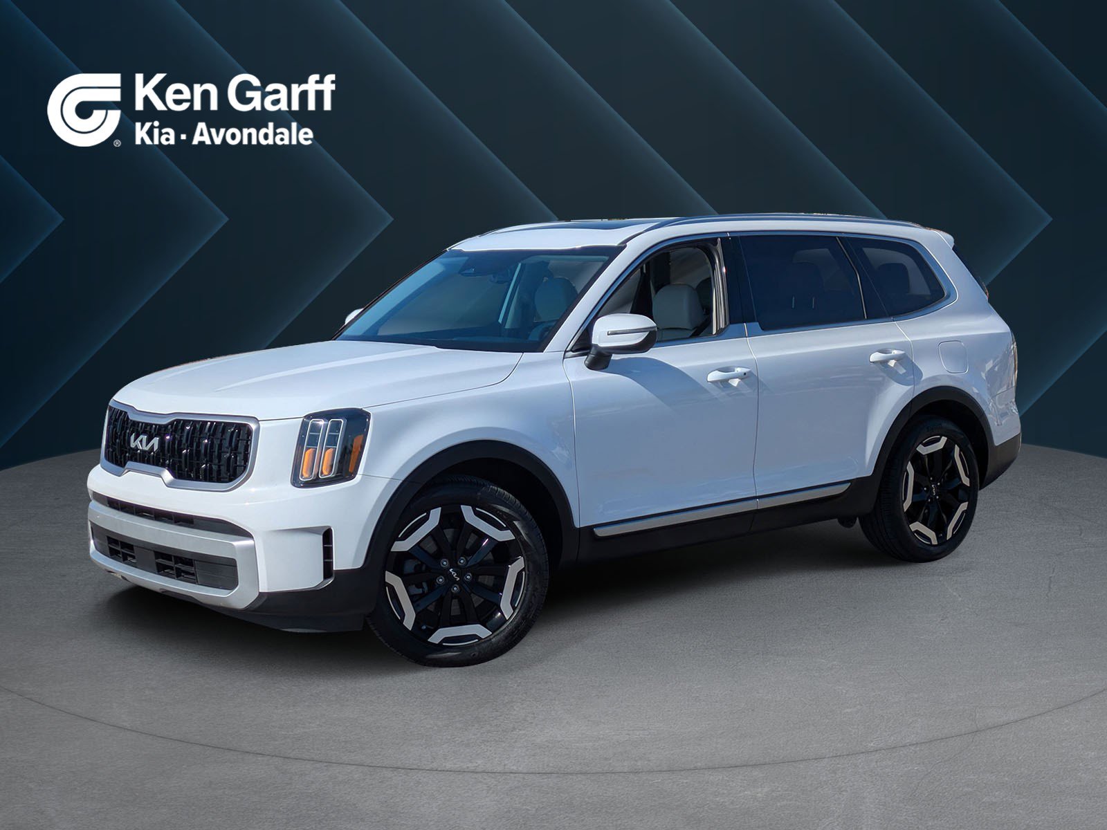 Used 2024 Kia Telluride EX w/ EX Captain's Chair Package