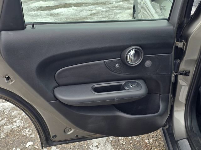 Used 2017 MINI Cooper Clubman ALL4 image 12