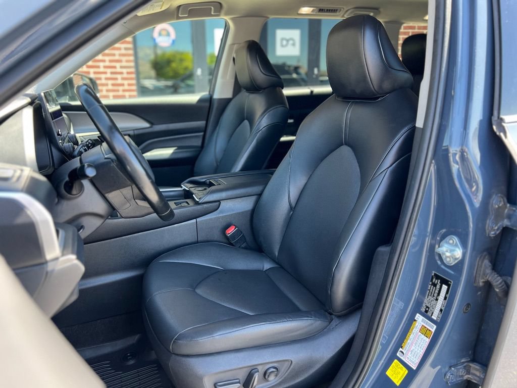 Used 2024 Toyota Grand Highlander AWD image 21