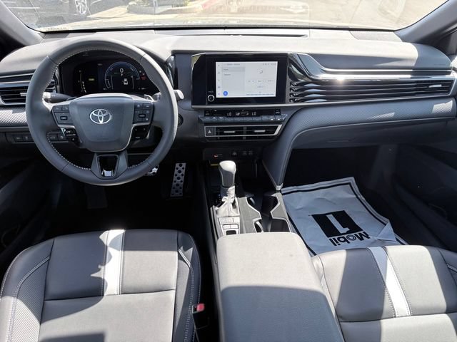 Used 2025 Toyota Camry SE AWD/4WD image 7