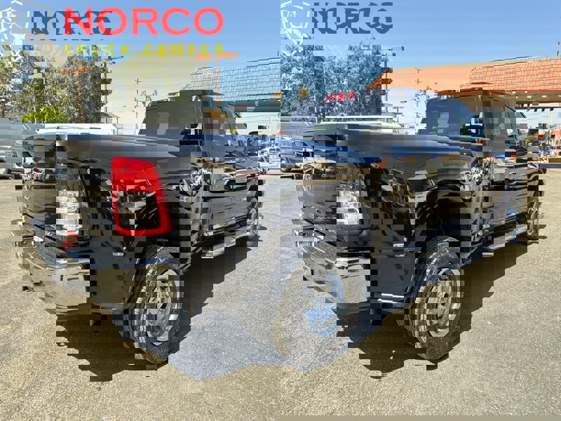 Used 2024 RAM 3500 Big Horn image 6