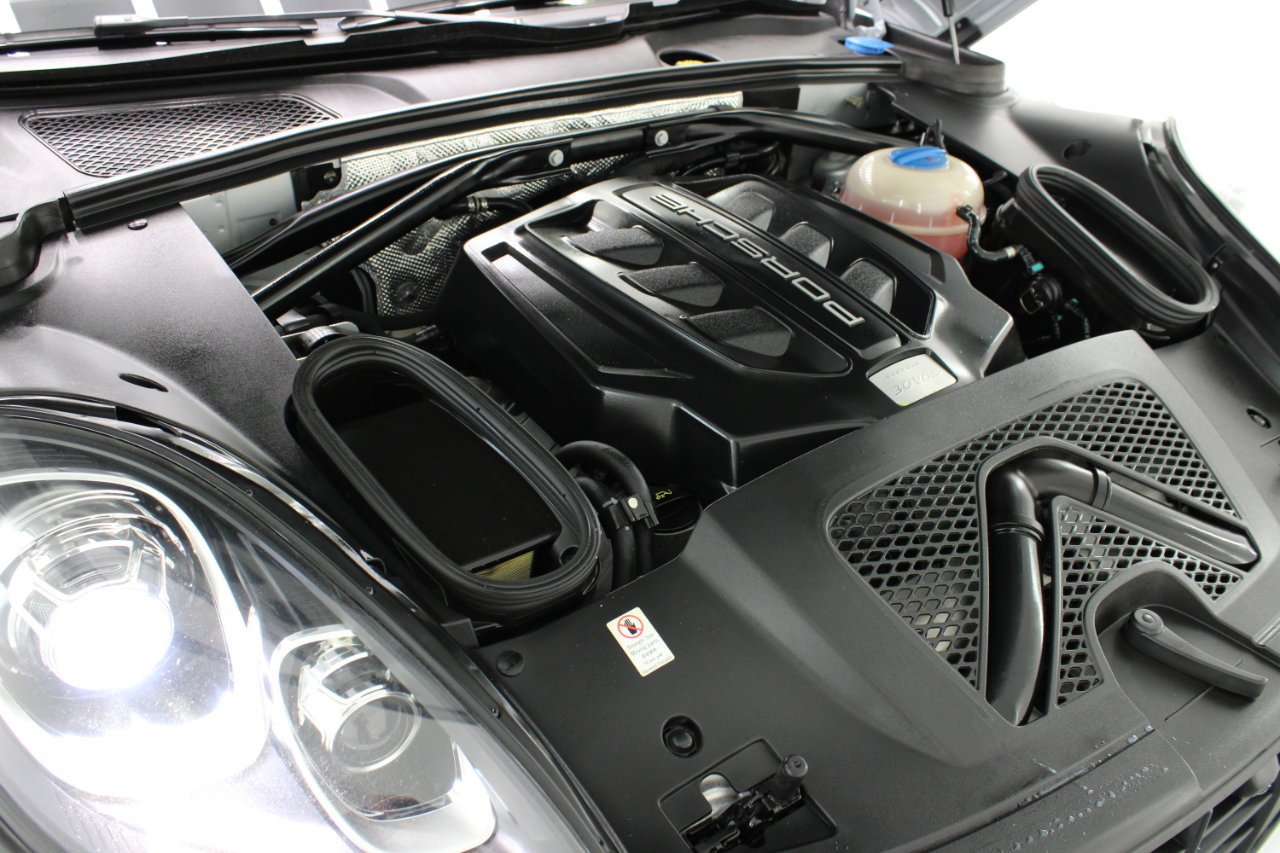 Used 2017 Porsche Macan S image 77