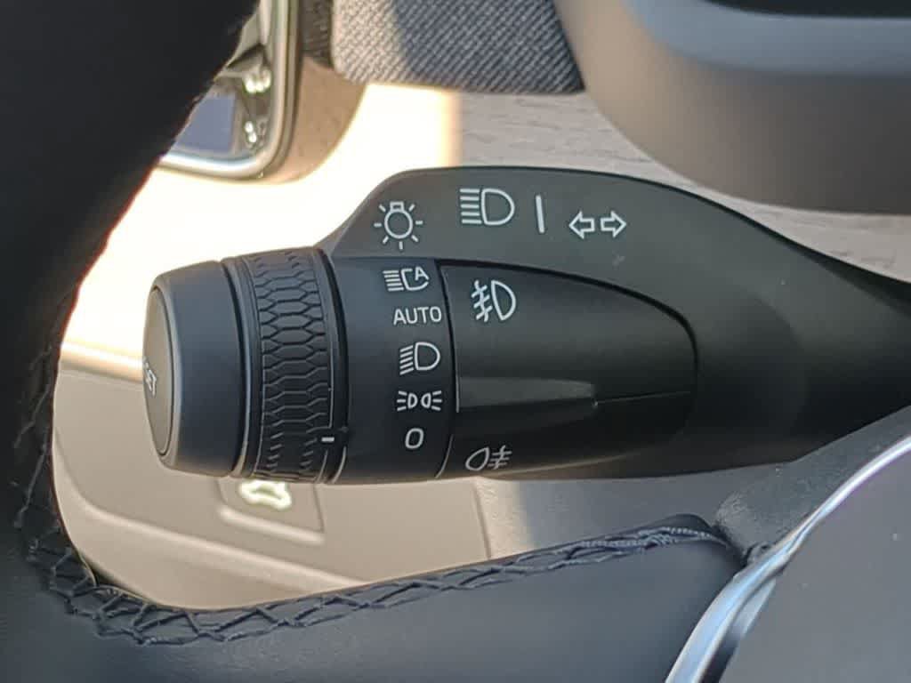Certified 2026 Volvo XC90 B6 Plus AWD/4WD image 25