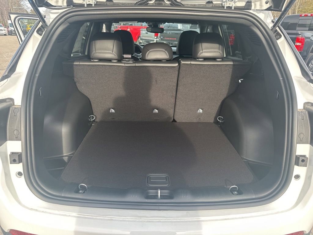 New 2026 Jeep Compass Latitude AWD/4WD image 28